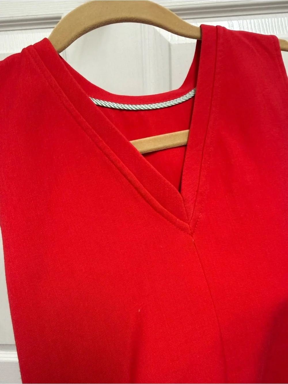 Vineyard Vines Bright Red Sleeveless Ruffle-Hem Dress